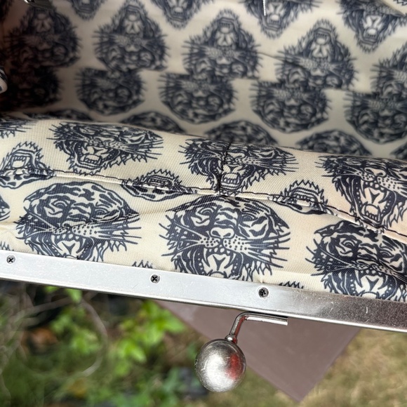 NWT-Ed Hardy Vintage-Inspired Crossbody - Picture 8 of 13